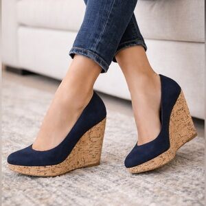 STUART WEITZMAN
Corkswoon 7M Blue Suede Cork Platform Wedge‎ ASO Kate Middleton